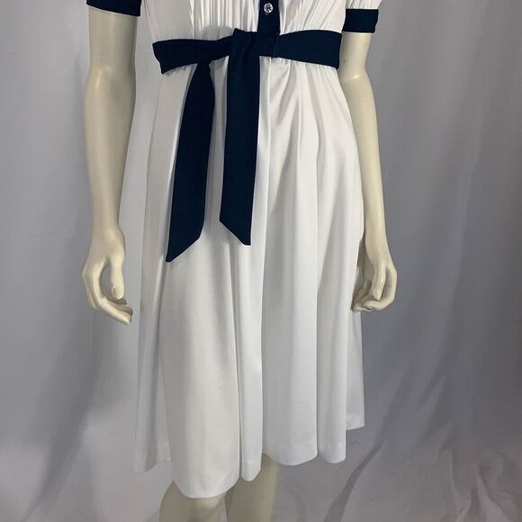 Vintage White Navy Half Button Short Sleeve Dress with Tie Waist Belt Size Mediu - Picture 4 of 15